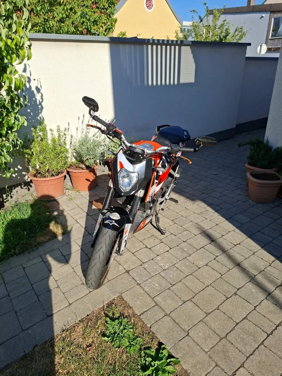 KTM Duke