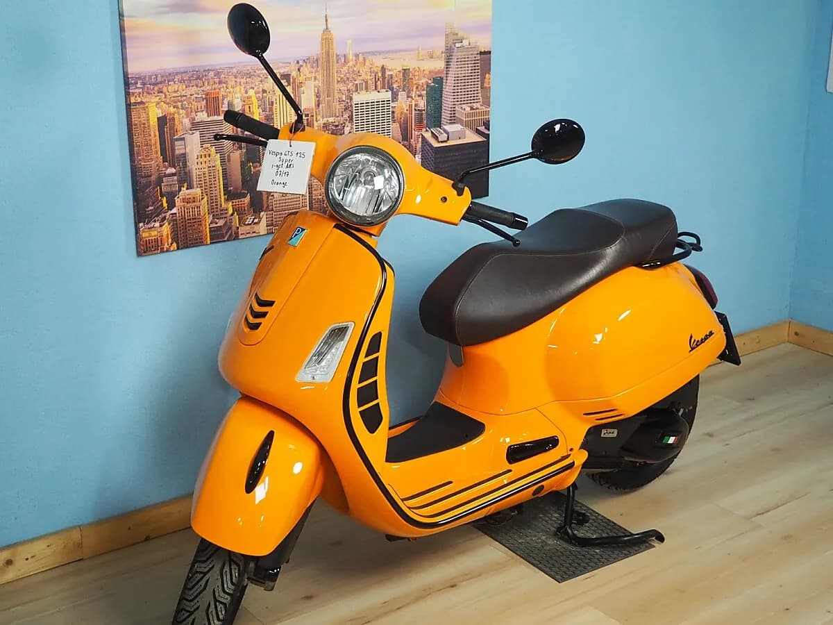 Vespa GTS
