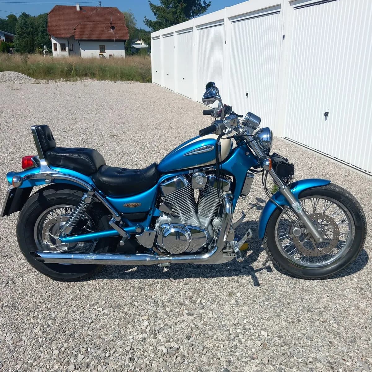 Suzuki Intruder