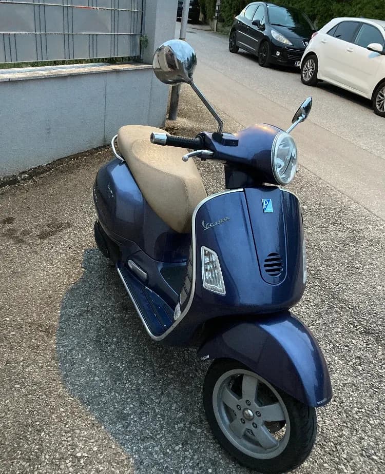 Vespa GT