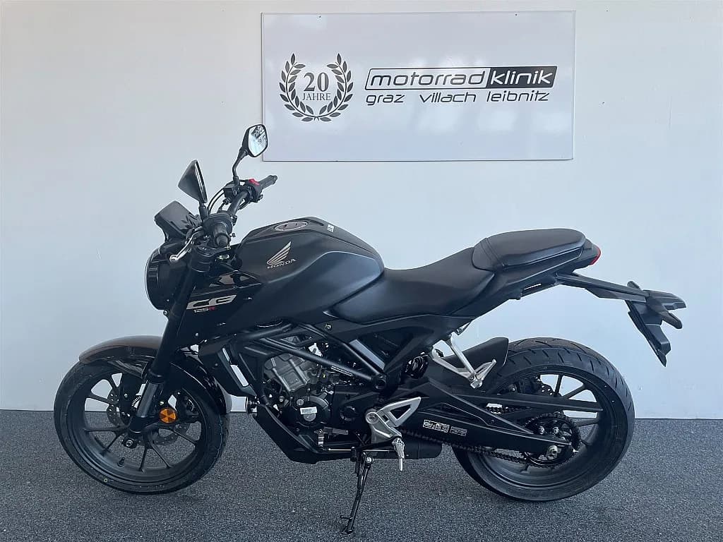 Honda CB – € 5.290, 0 km – Bild 1 von 15