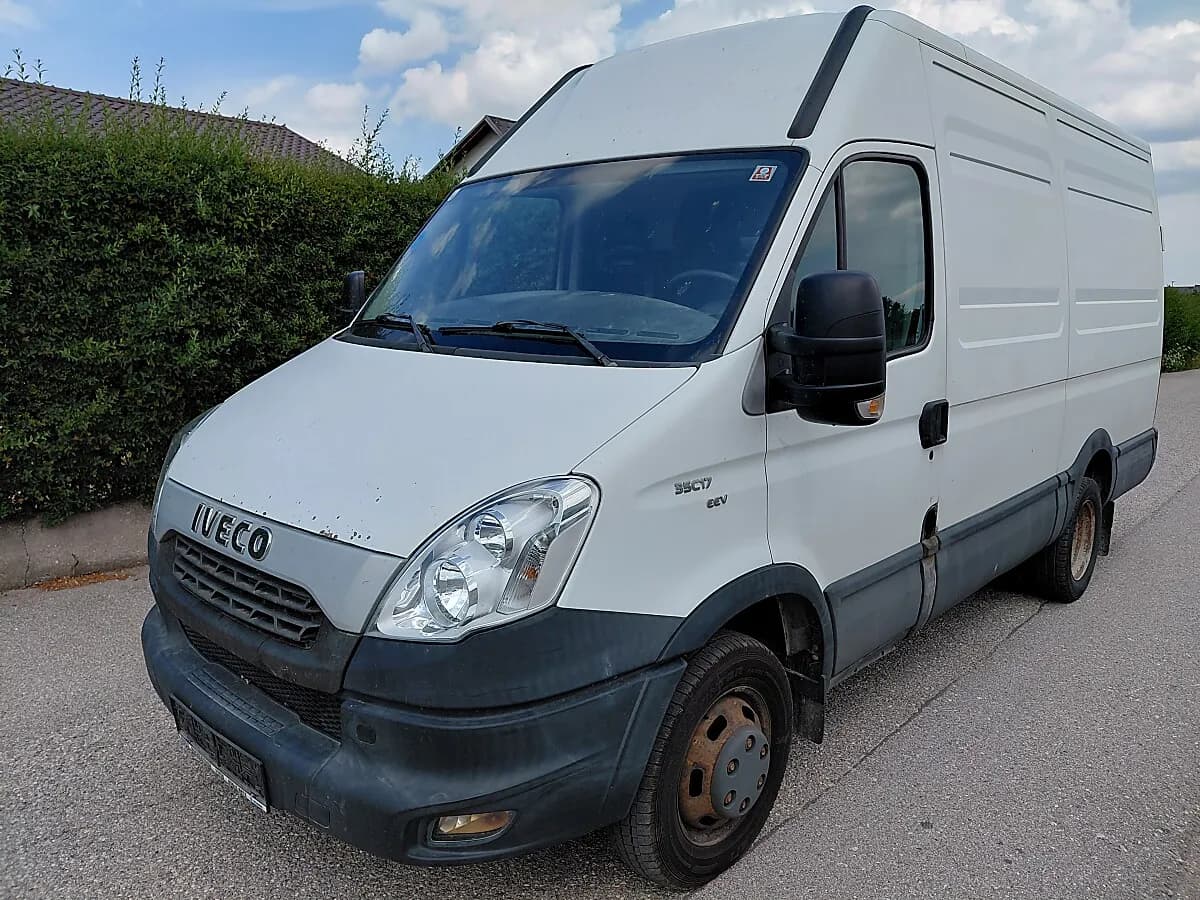 IVECO Daily 2013 – € 5.500, 203 000 km – Bild 1 von 12