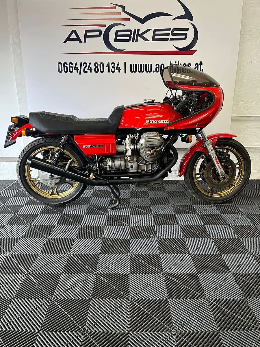 Moto Guzzi Le Mans