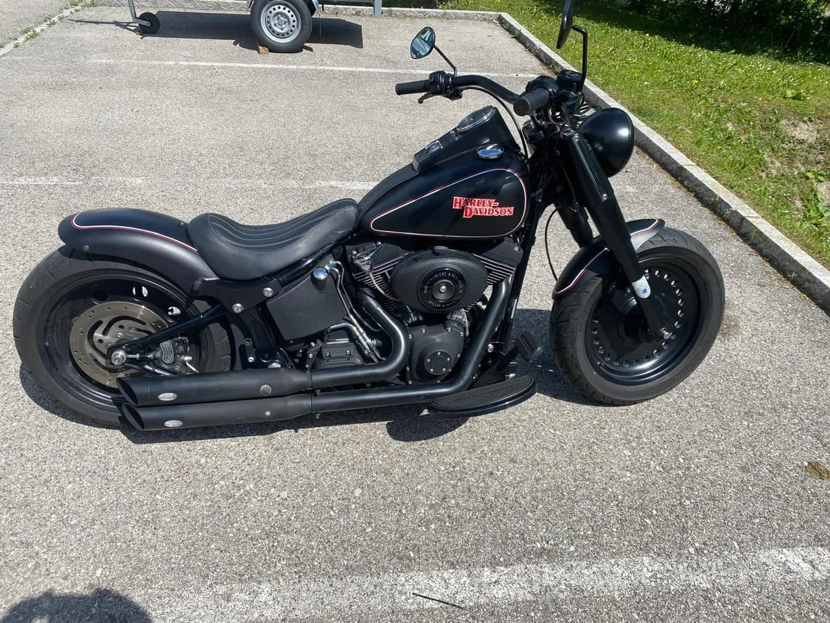 Harley-Davidson Sonstige 2006 – € 17.900, 18 800 km – Bild 1 von 12