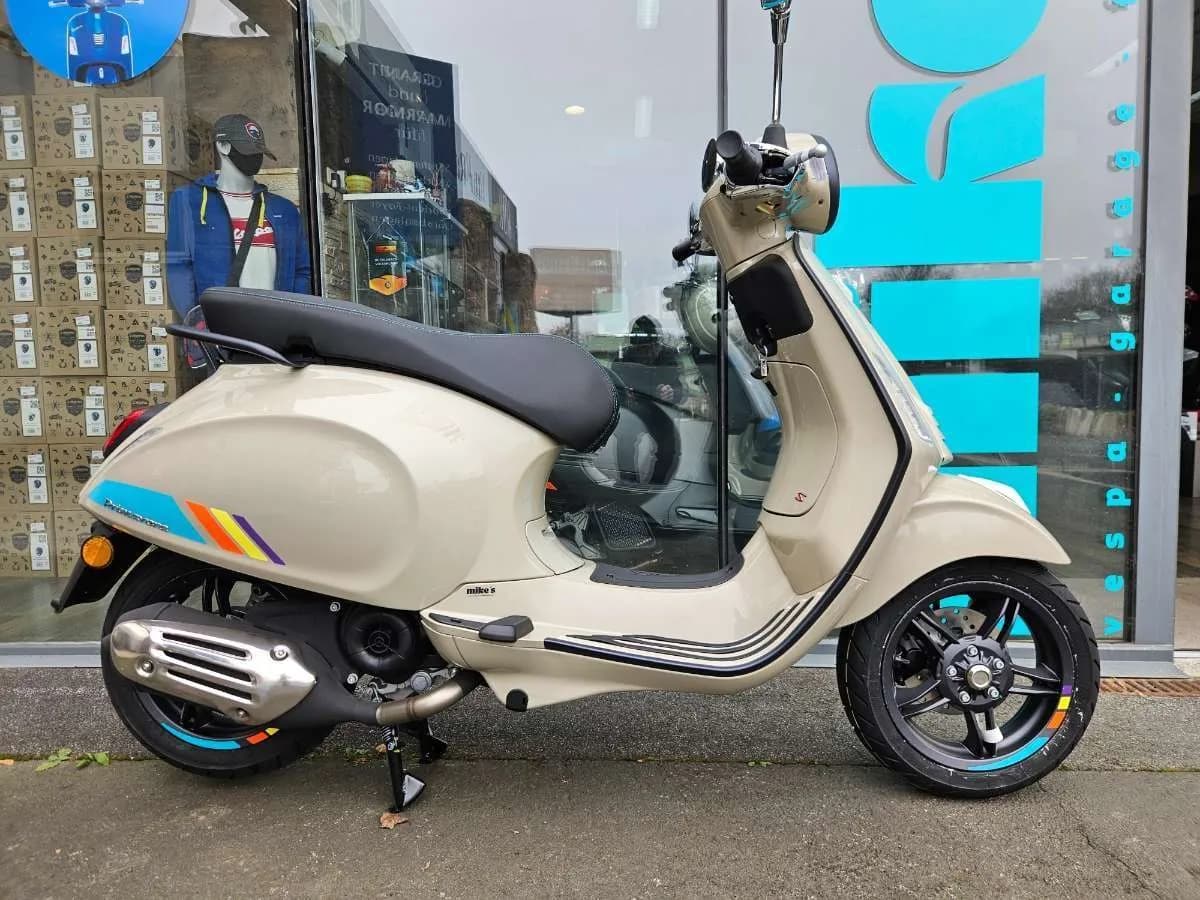 Vespa Primavera – € 3.699, 0 km – Bild 1 von 6