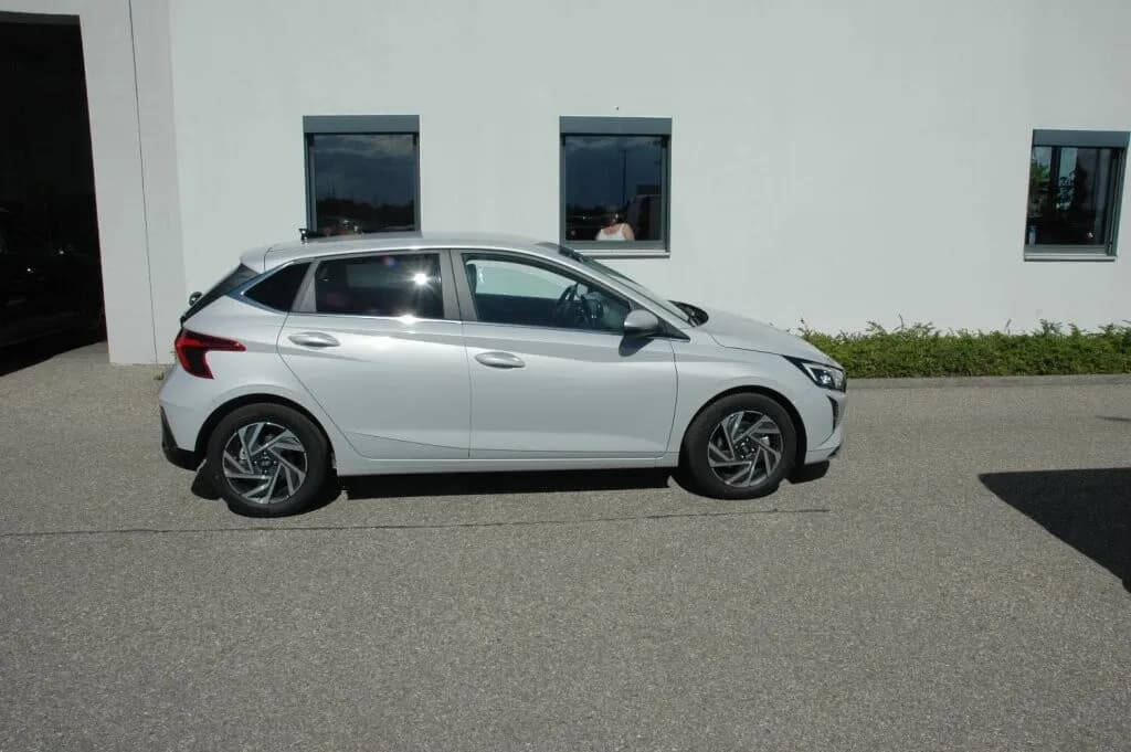 Hyundai i20 – € 26.870, 6 km – Bild 1 von 17