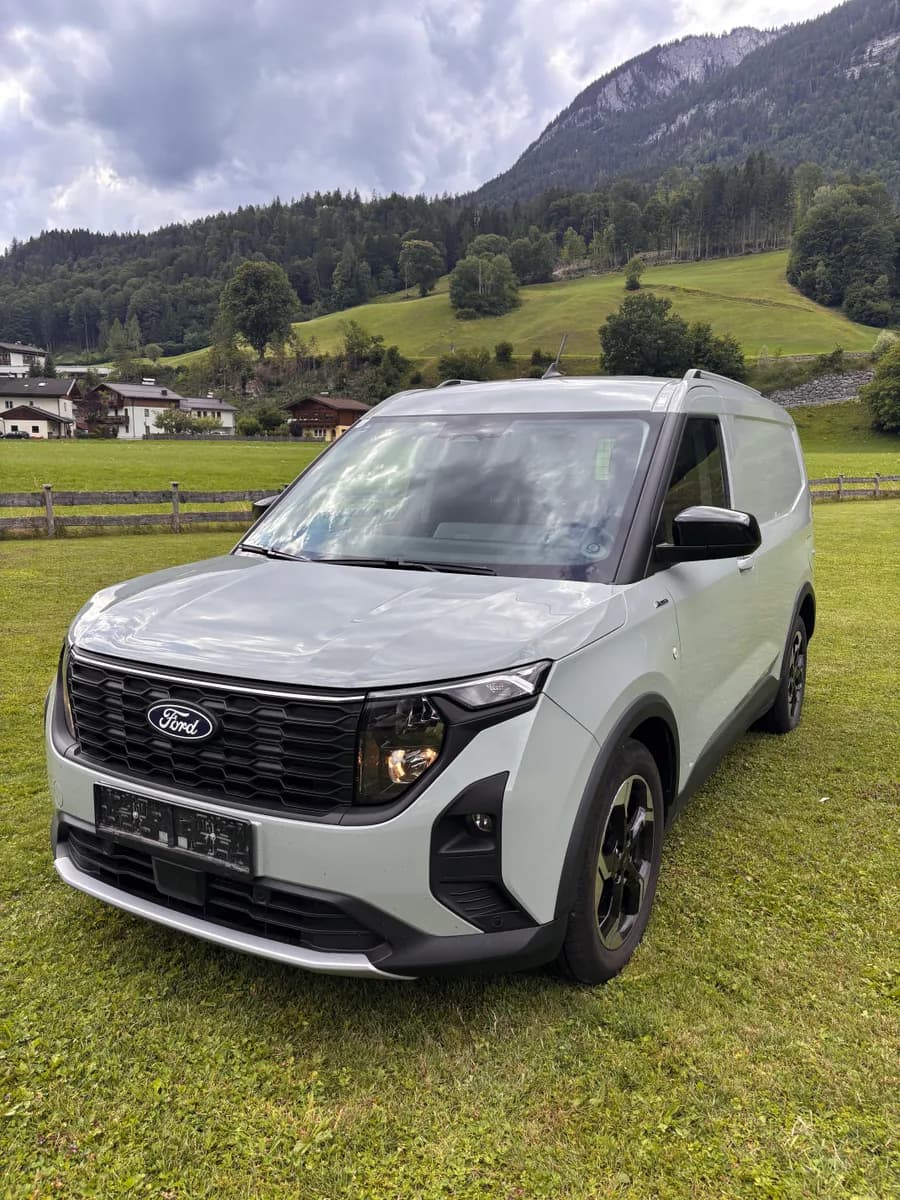 Ford Transit Courier