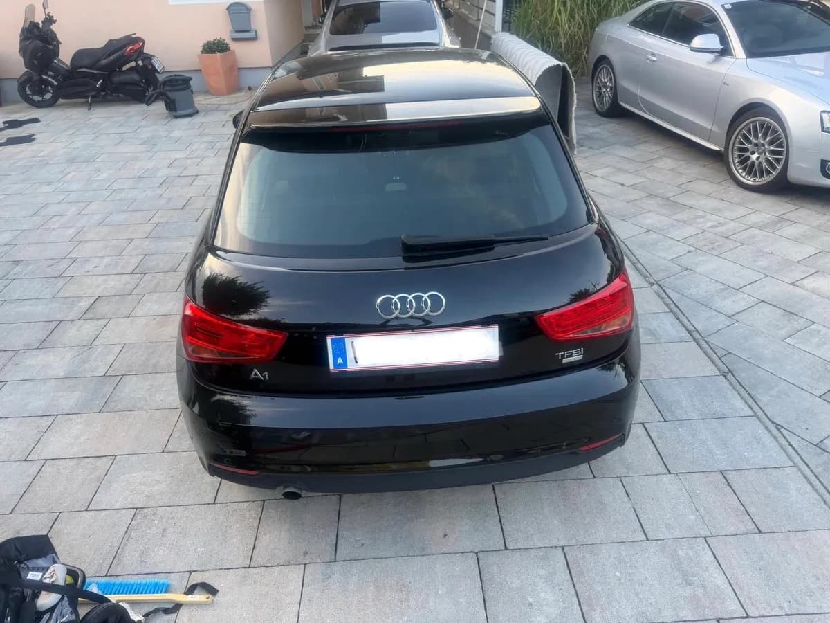 Audi A1 2015 – € 9.500, 110 000 km – Bild 1 von 10