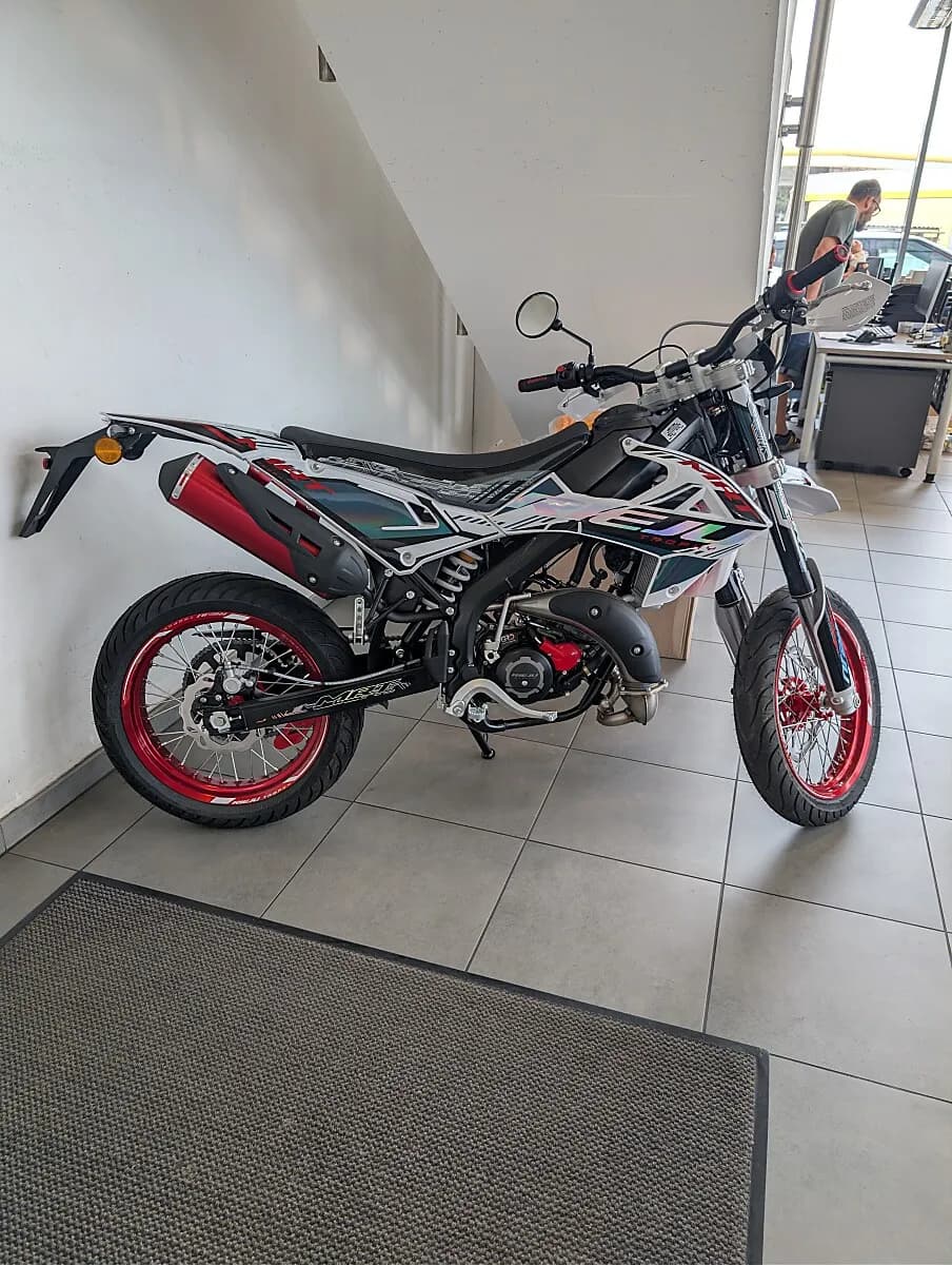 Rieju MRT – € 4.499, 0 km – Bild 1 von 7