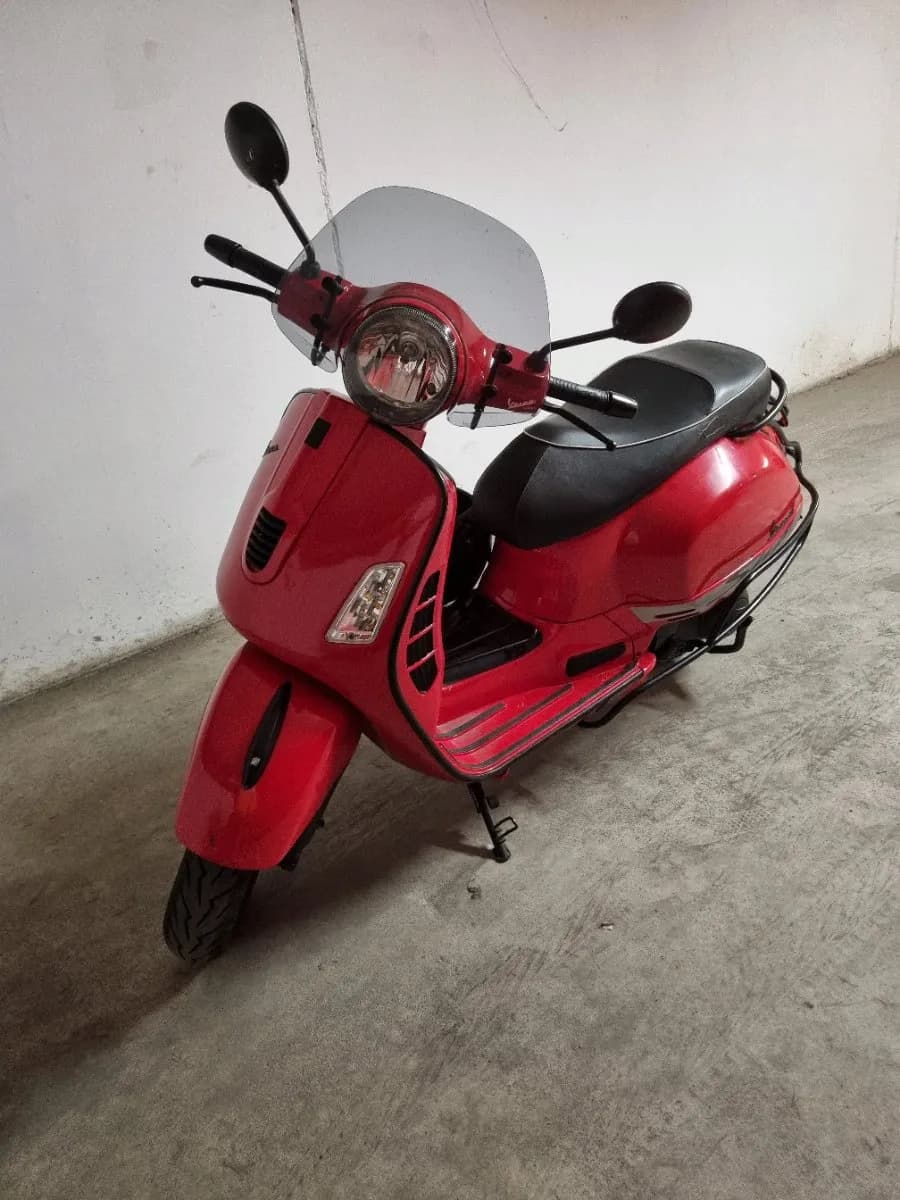 Vespa GTS