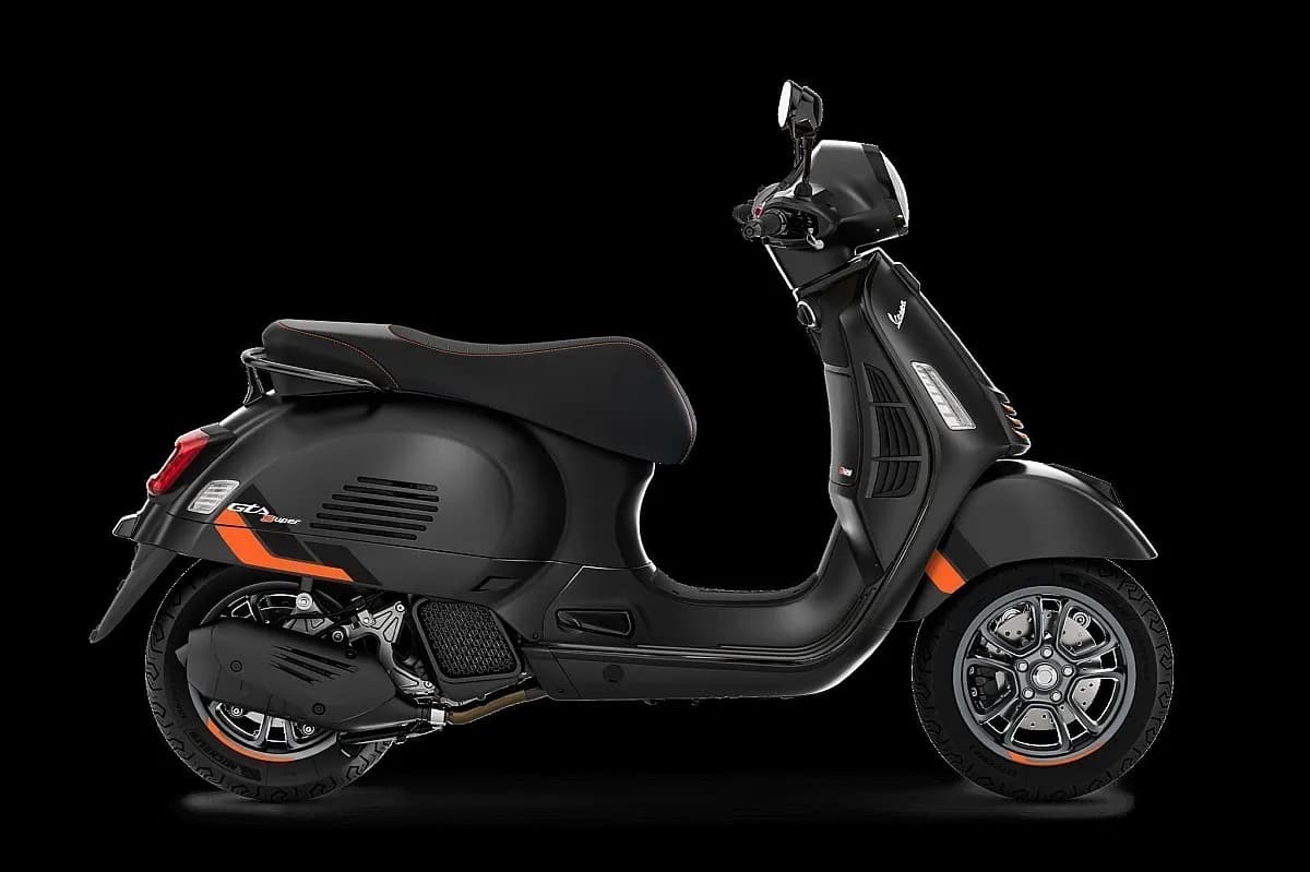 Vespa GTS – € 6.390, 0 km – Bild 1 von 5