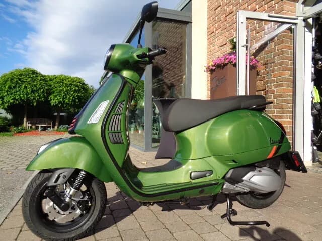 Vespa GTS – € 8.299, 0 km – Bild 1 von 7
