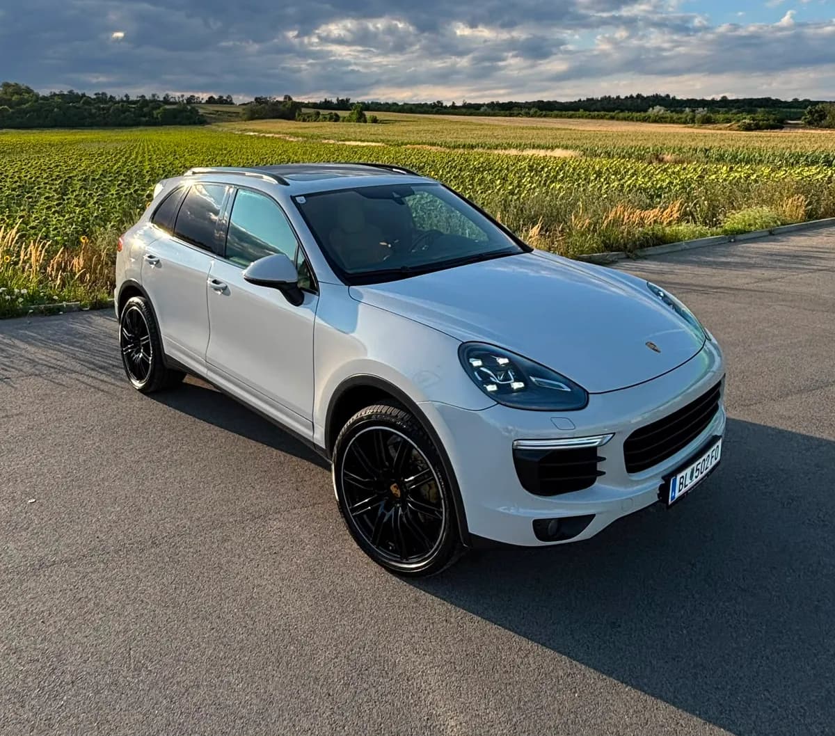 Porsche Cayenne 2015 – € 33.000, 210 000 km – Bild 1 von 22