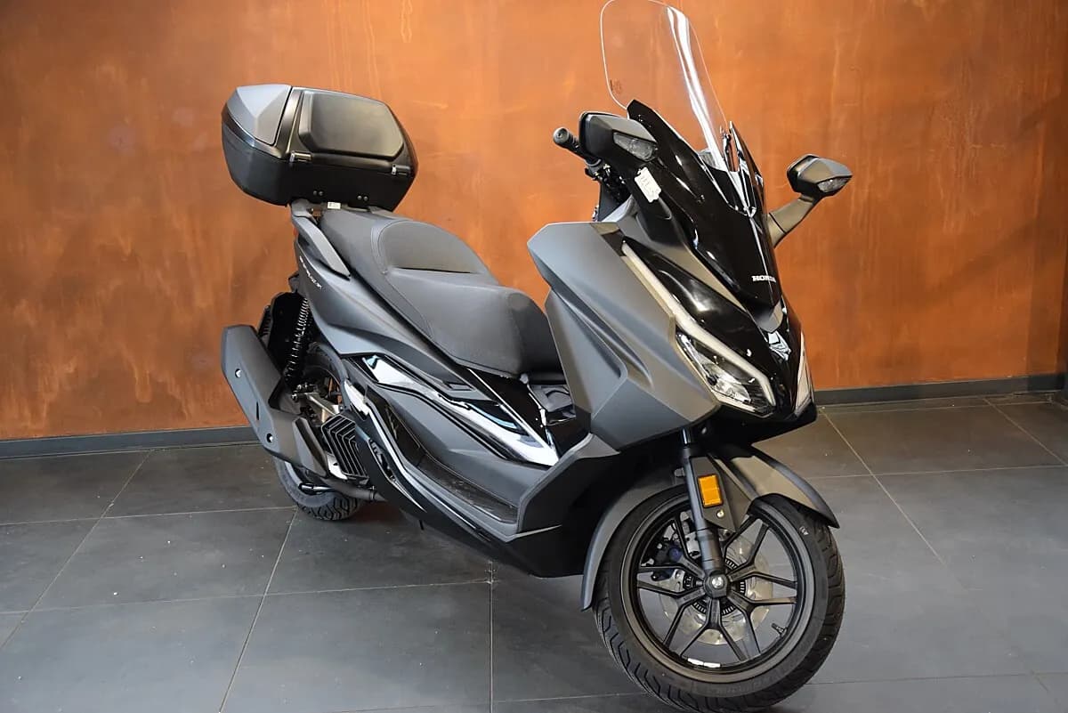 Honda Forza – € 6.290, 0 km – Bild 1 von 4