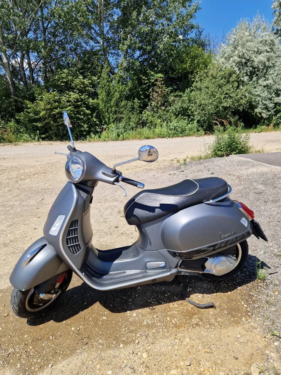 Piaggio GTS