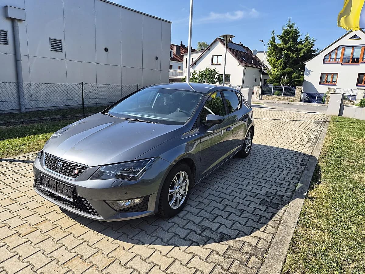 Seat Leon 2014 – € 5.700, 240 000 km – Bild 1 von 16