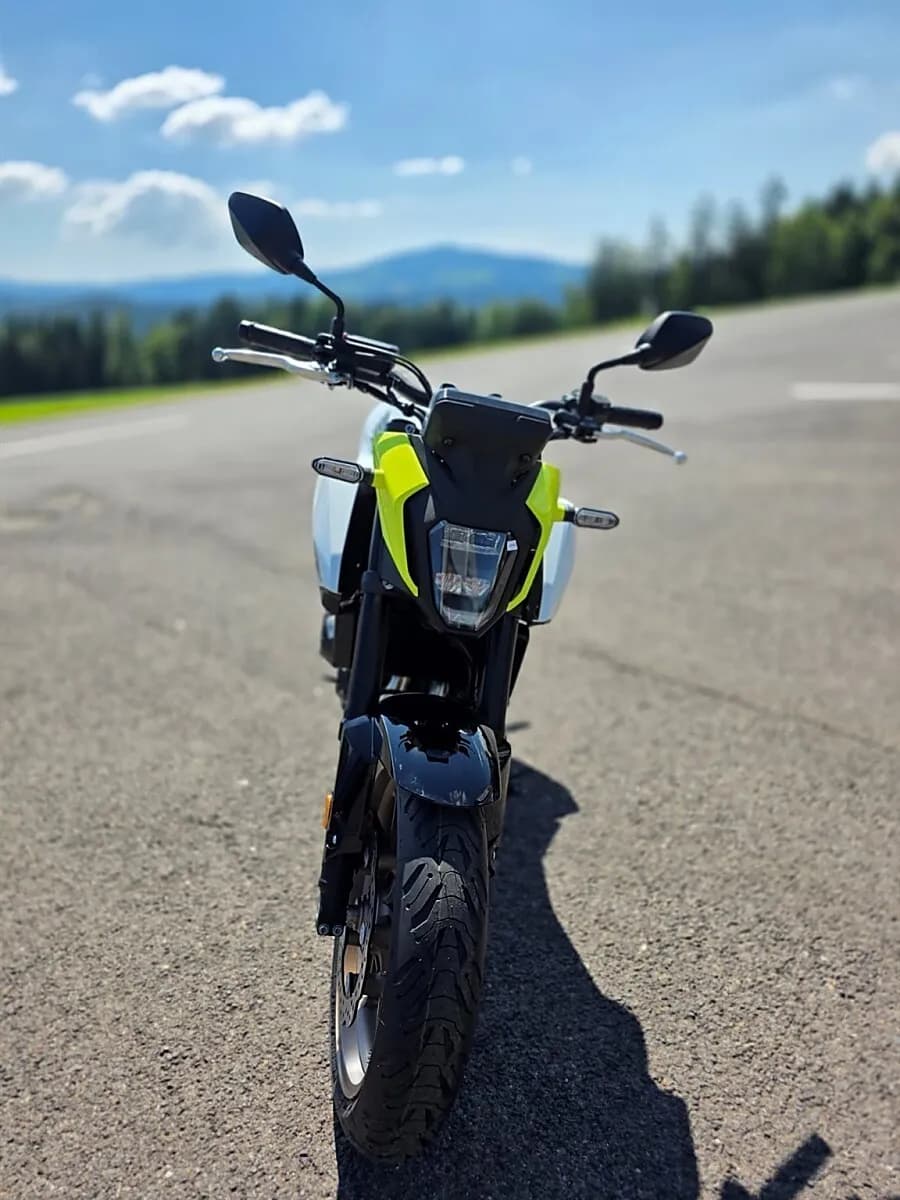 Honda CB – € 6.690, 0 km – Bild 1 von 4