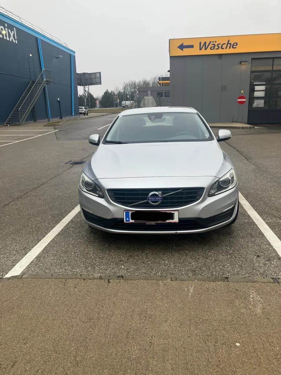 Volvo V60 2016 – € 8.800, 206 580 km – Bild 1 von 11