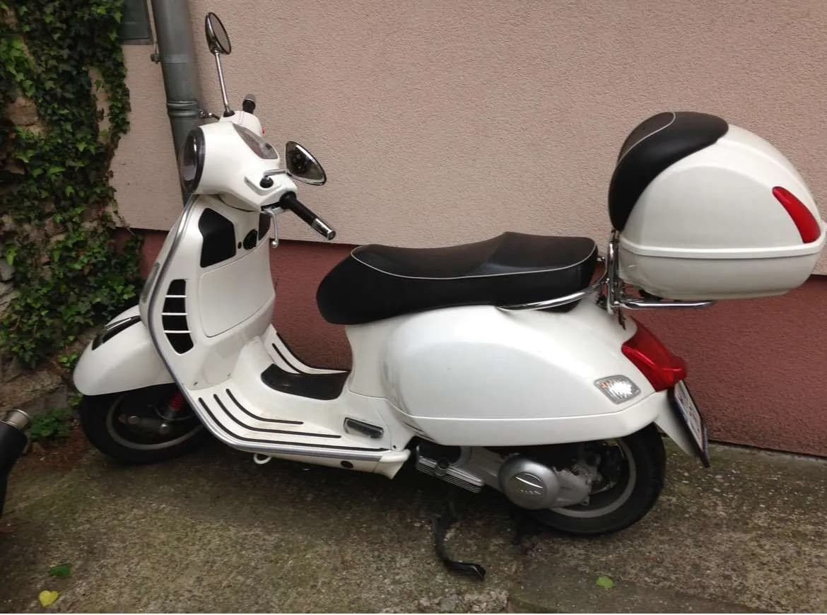 Vespa GTS