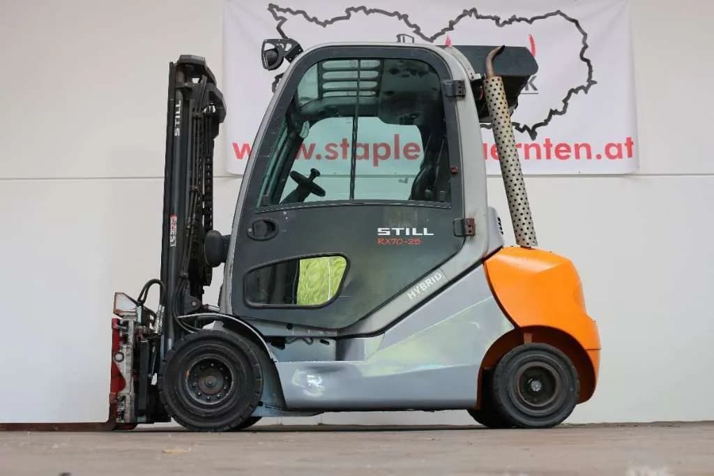 Still Sonstige 2011 – € 16.200, 6 979 km – Bild 1 von 18