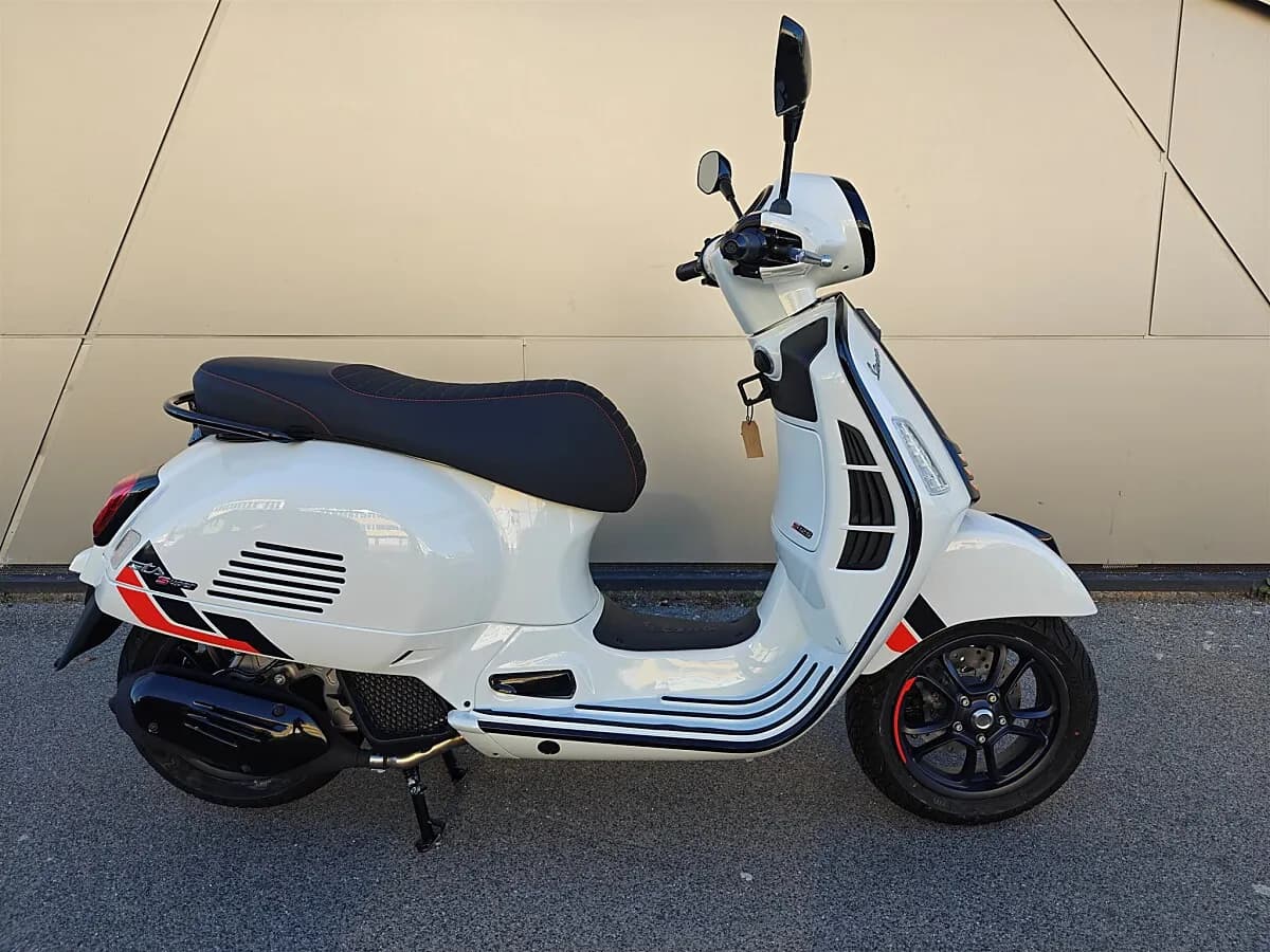 Vespa GTS – € 6.449, 0 km – Bild 1 von 9