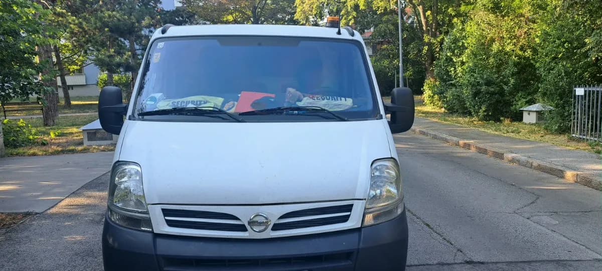 Nissan Interstar 2007 – € 2.600, 377 847 km – Bild 1 von 9