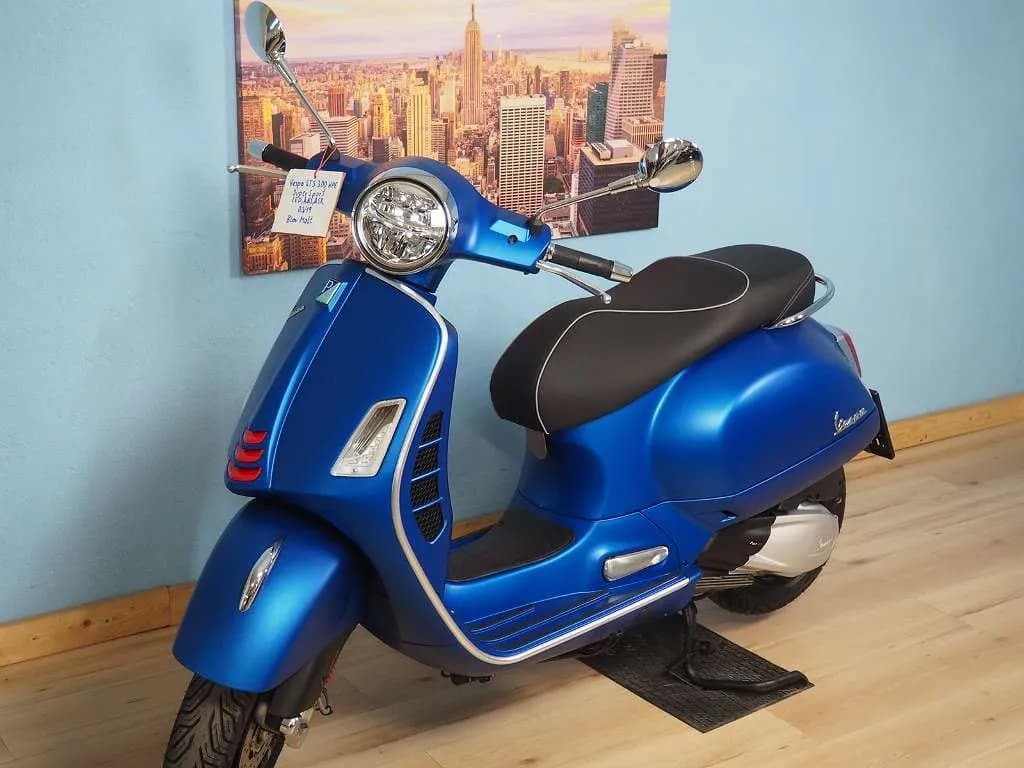 Vespa GTS